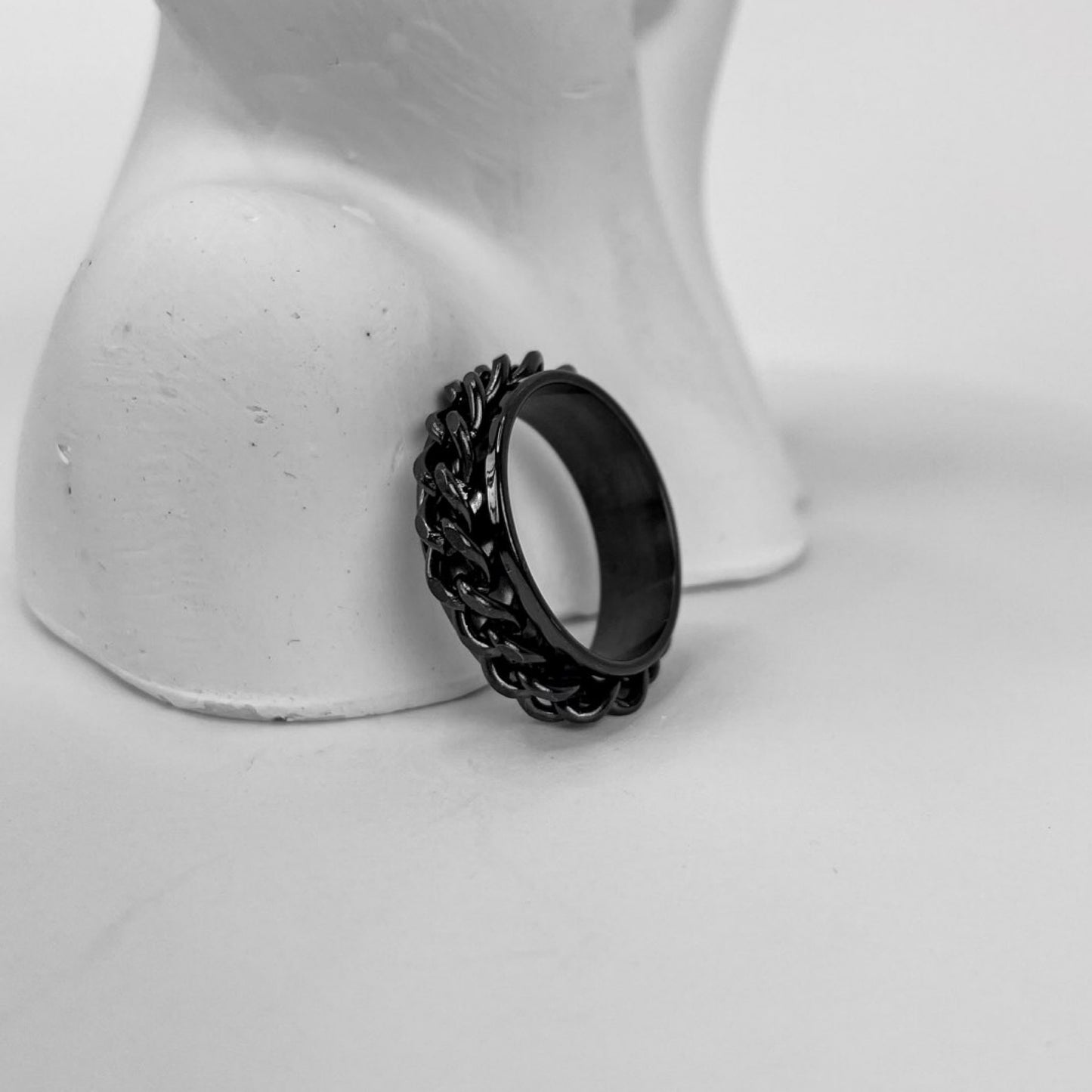 Black Stainless Steel Chain Ring